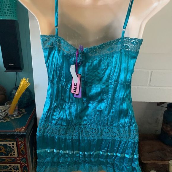 - NWT LF STORES EMMA & SAM TEAL SILK CAMISOLE - Picture 6 of 8